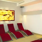 In With Panoramic Mountain Views