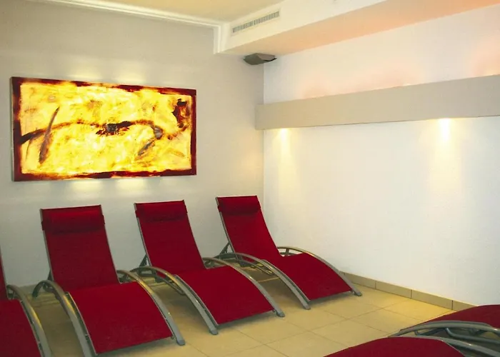 In With Panoramic Mountain Views