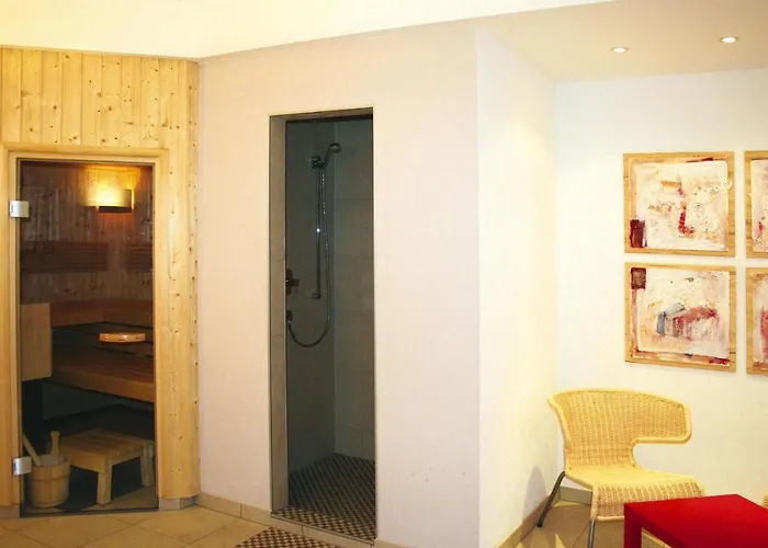 בית נופש In With Panoramic Mountain Views