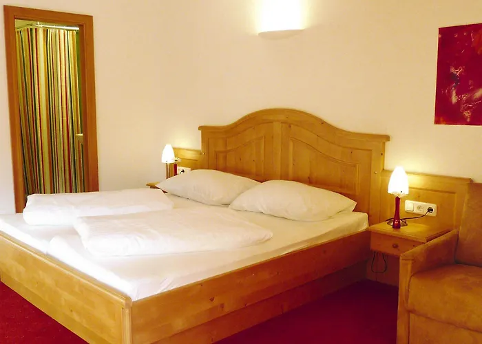 In With Panoramic Mountain Views בית נופש