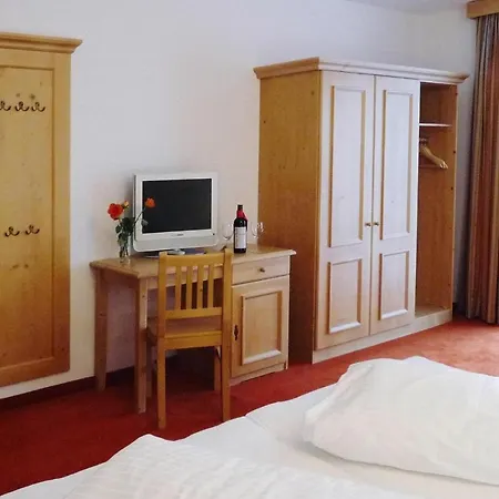 In With Panoramic Mountain Views