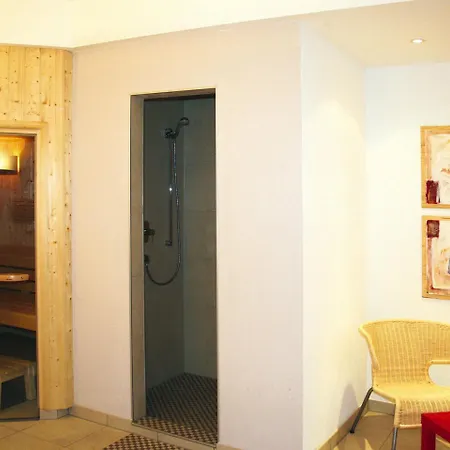 In With Panoramic Mountain Views *